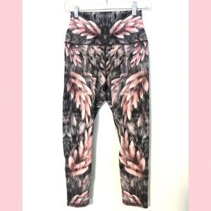 Evolution and Creation 7/8 Workout Leggings